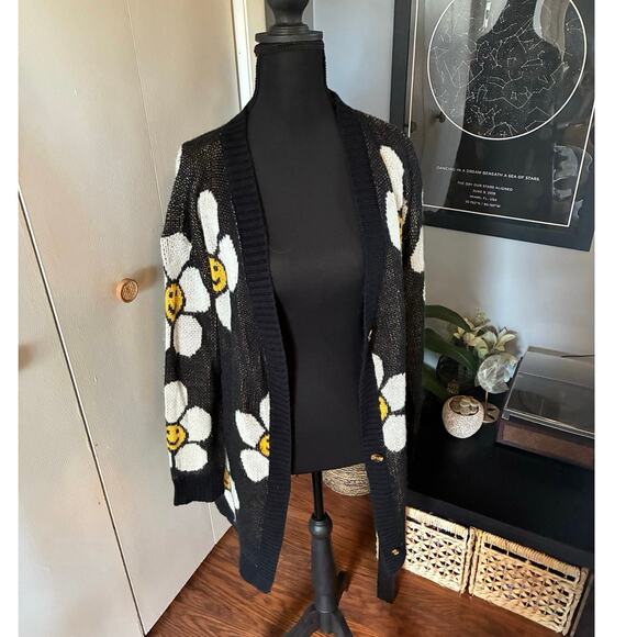 Royal + Reese Smiley Daisy Cardigan (M/L) - Picture 1 of 5